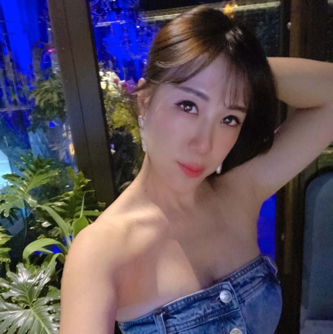 甜美 甜美佳人葛莉のプロファイルと最新情報をチェックしましょう - 17LIVEライブ配信