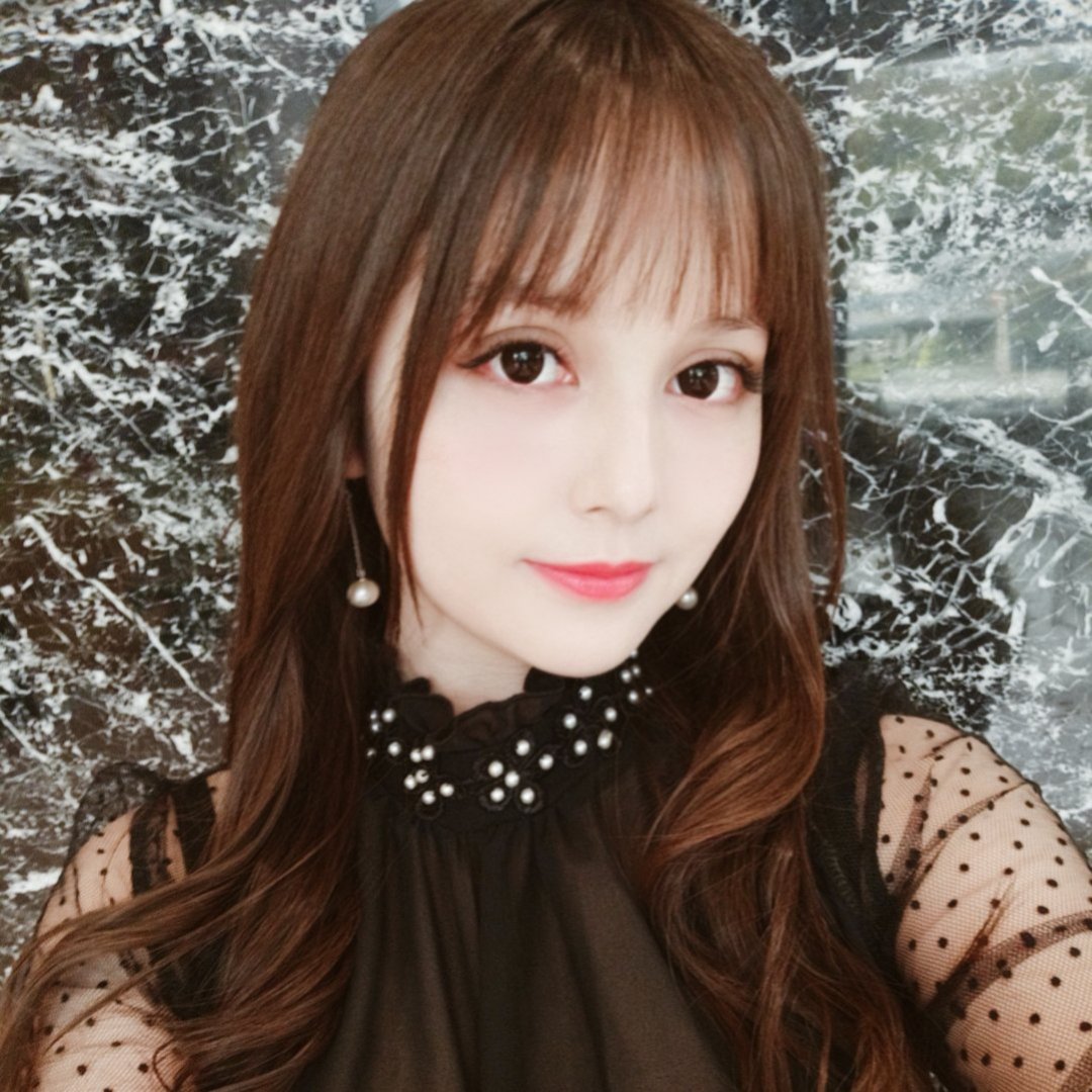 Watch 妮可Nico💕's profile and the latest news on 17LIVE - Live Streaming