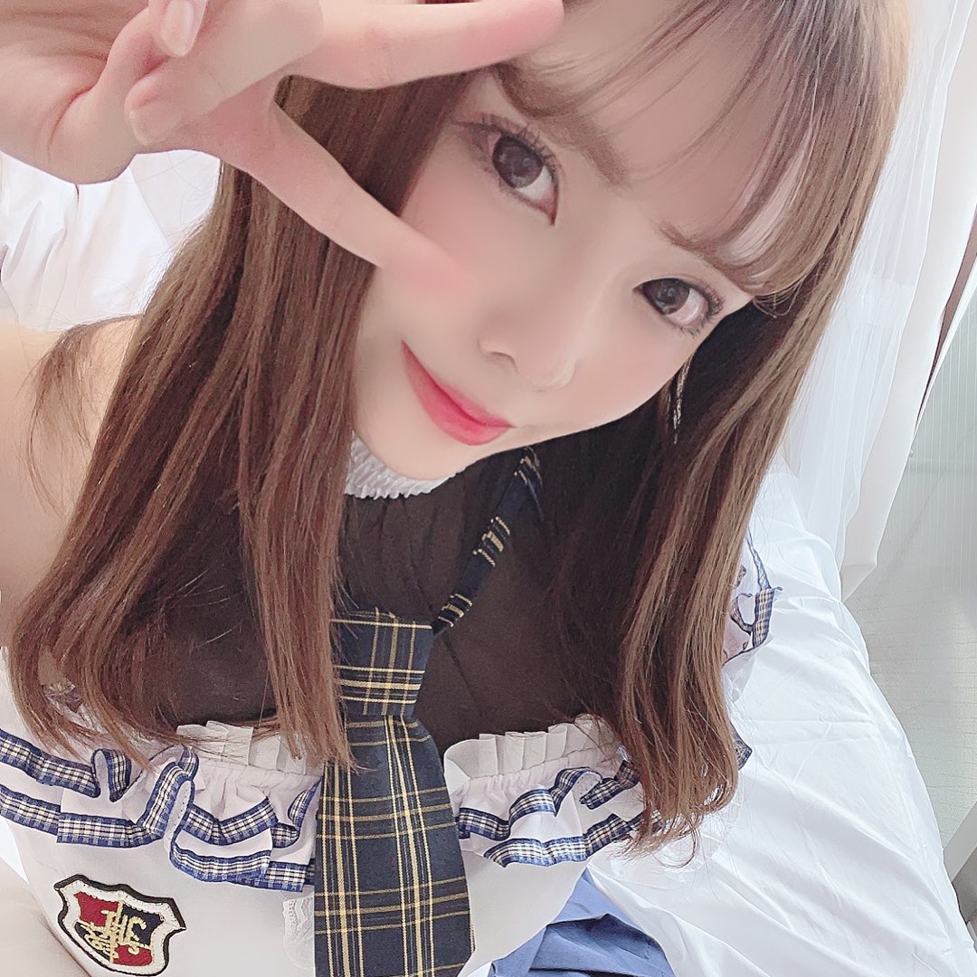 ゆりりん🌹🎹 - ライブ配信アプリ 17LIVE(ワンセブンライブ/イチナナ