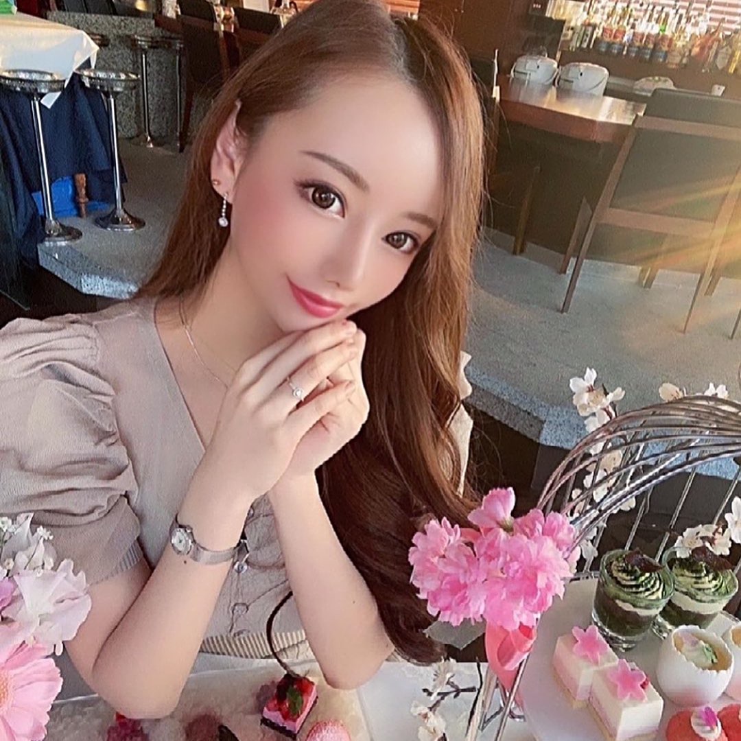 まりち💋💄のプロファイルと最新情報をチェックしましょう - 17LIVE
