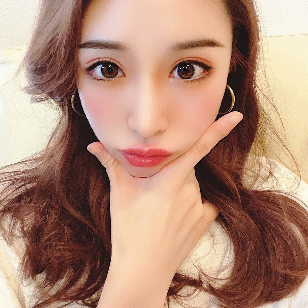 觀看るるたん😤lulu個人資料介紹與最新訊息 - 17LIVE - Live Streaming