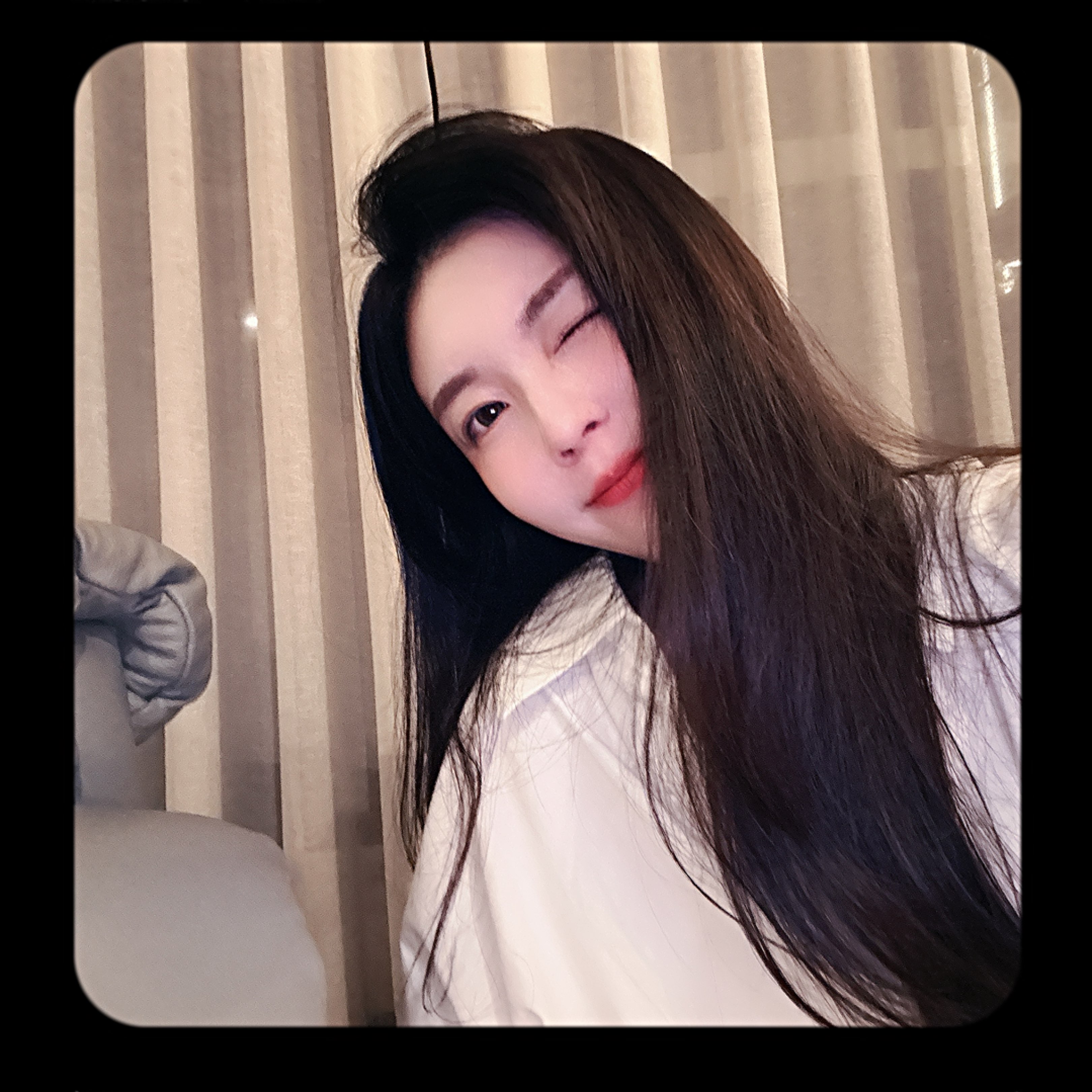 🖤🤍🖤 - Watch 跳跳🌺Arisa's latest posts on 17LIVE - Live streaming