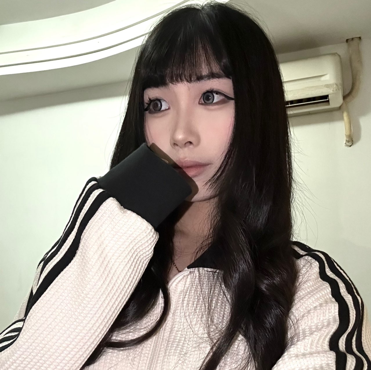 郭郭.